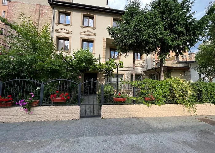 Hotel Boutique Cathedral Plaza Residences Room For Rent Downtown